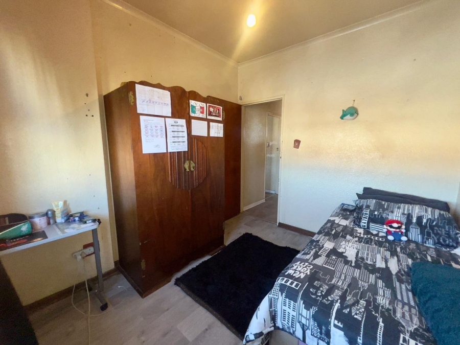 4 Bedroom Property for Sale in Grassy Park Western Cape